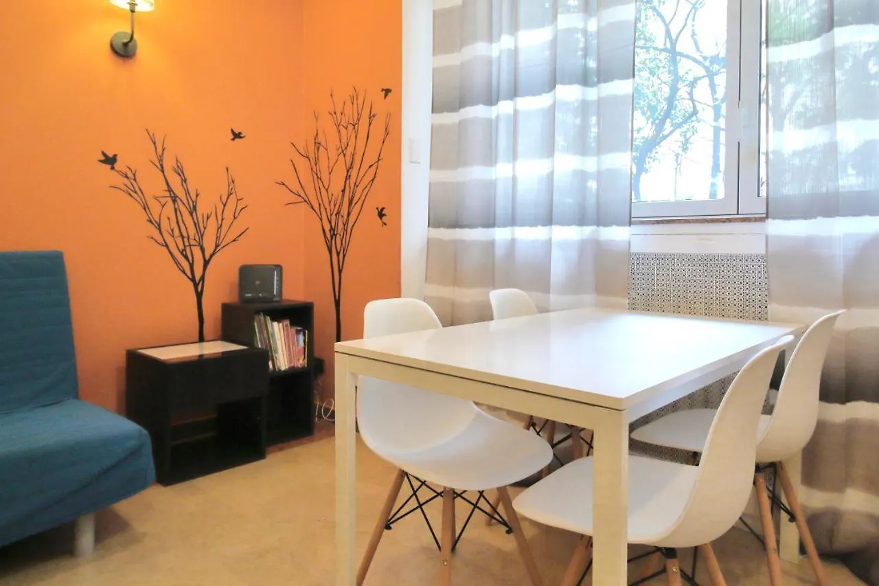 Isola - Your Home From Home Milan
